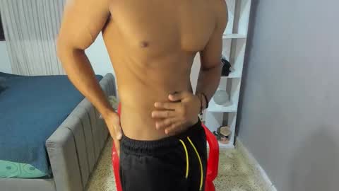 Snapshot of fox_evans chatting on 09.09.25 Fox online show from 09.09.25