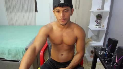 Snapshot of fox_evans chatting on 10.22.25 Fox online show from 10.22.25