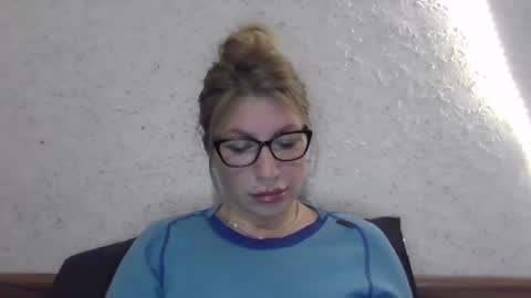 fox_red_lady7 online show from 12.17.24