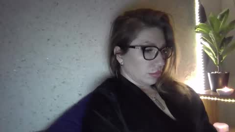 fox_red_lady7 online show from 01.25.25