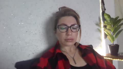 fox_red_lady7 online show from 03.02.25