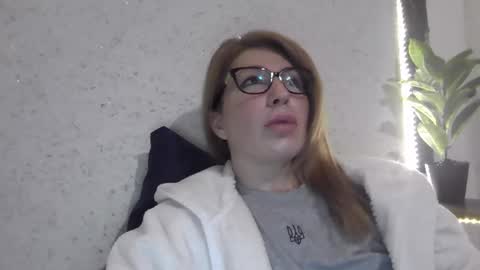 fox_red_lady7 online show from 03.11.25