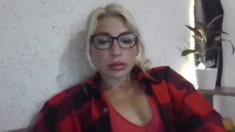 fox_red_lady7 online show from 10.01.25