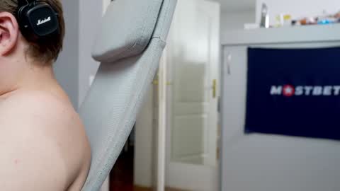 Snapshot of foxeslovefoxes chatting on 12.13.24 CUSTOM PHOTOS AND VIDEOS -  online show from 12.13.24