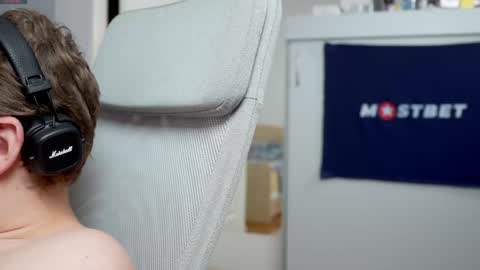Snapshot of foxeslovefoxes chatting on 12.24.24 CUSTOM PHOTOS AND VIDEOS -  online show from 12.24.24