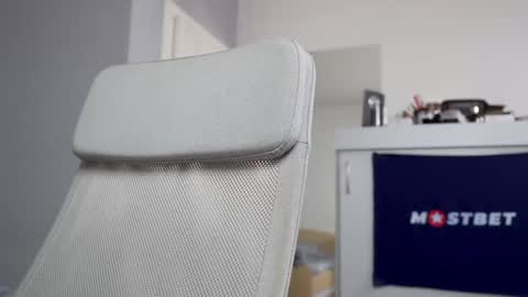 Snapshot of foxeslovefoxes chatting on 12.29.24 CUSTOM PHOTOS AND VIDEOS -  online show from 12.29.24