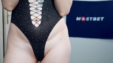 Snapshot of foxeslovefoxes chatting on 01.10.25 CUSTOM PHOTOS AND VIDEOS -  online show from 01.10.25