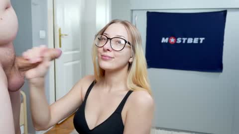 Snapshot of foxeslovefoxes chatting on 01.11.25 CUSTOM PHOTOS AND VIDEOS -  online show from 01.11.25