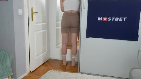 Snapshot of foxeslovefoxes chatting on 01.24.25 CUSTOM PHOTOS AND VIDEOS -  online show from 01.24.25