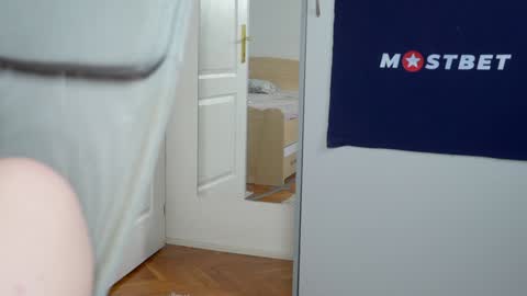 Snapshot of foxeslovefoxes chatting on 01.28.25 CUSTOM PHOTOS AND VIDEOS -  online show from 01.28.25