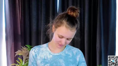 Lily online show from 11.03.25