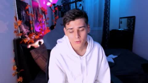 Foxicfu online show from 10.04.25