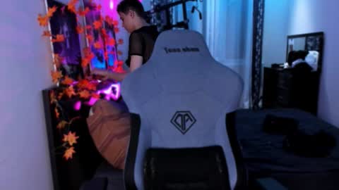 Foxicfu online show from 10.06.25