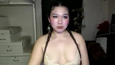 Snapshot of foxieeealona chatting on 03.10.26 Alicia Baby online show from 03.10.26