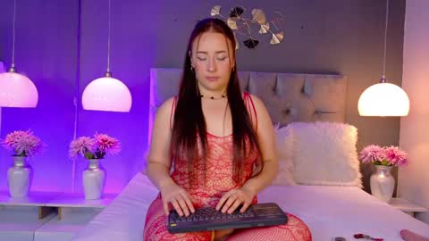 Snapshot of foxienova chatting on 04.04.26 Foxie online show from 04.04.26