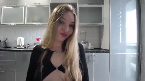 foxxialice online show from 10.06.25