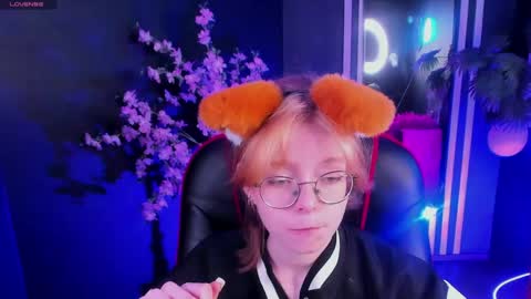 Snapshot of foxxxypolly chatting on 05.30.26 Polly online show from 05.30.26
