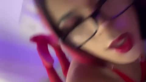 Snapshot of foxxy_angel chatting on 05.30.26 Santi online show from 05.30.26