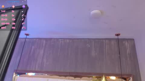 Foxxy  online show from 10.31.25