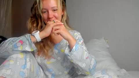 Foxy online show from 12.23.25