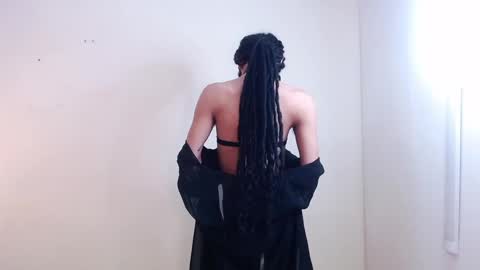 Ella online show from 10.10.25