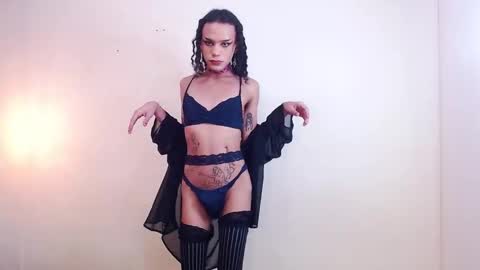 Ella online show from 10.22.25