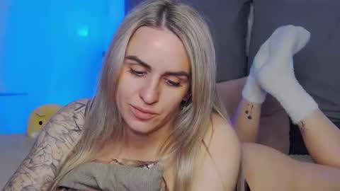 Foxy Kimmi online show from 04.18.26