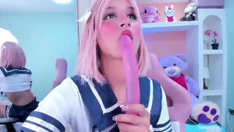 Loren online show from 10.29.25