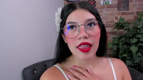 Loren online show from 04.08.26