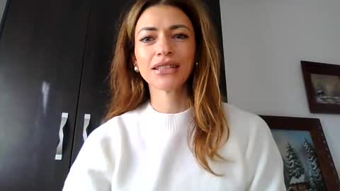 Adela - Single mom. 40 y online show from 11.25.25