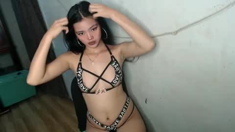 foxygoddess19 online show from 01.28.25