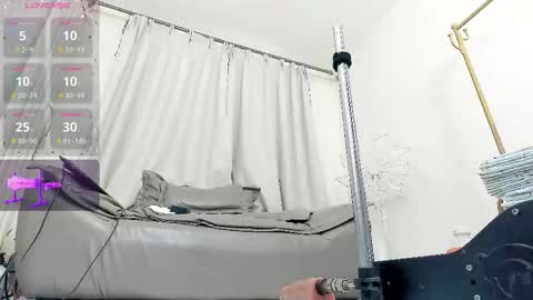 yiyi online show from 01.14.26