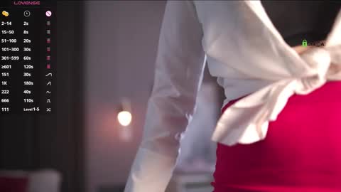 Snapshot of foxylovesyou chatting on 10.01.25 foxylovesyou online show from 10.01.25