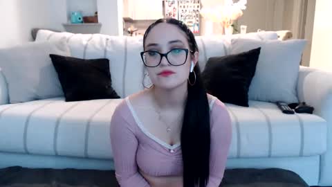 Snapshot of fragilemasochist chatting on 01.03.25 Angel online show from 01.03.25