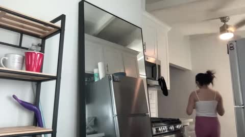 Snapshot of fragilemasochist chatting on 10.10.25 Angel online show from 10.10.25