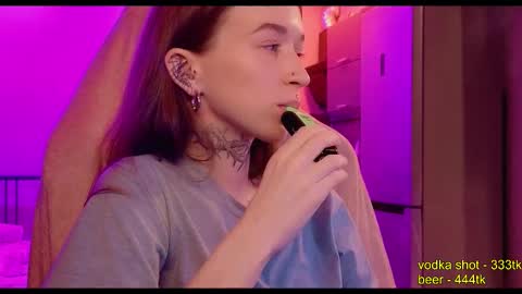 Snapshot of fran_bow chatting on 11.05.25 fran_bow online show from 11.05.25