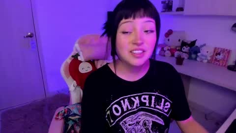 francesca_7 online show from 01.30.25