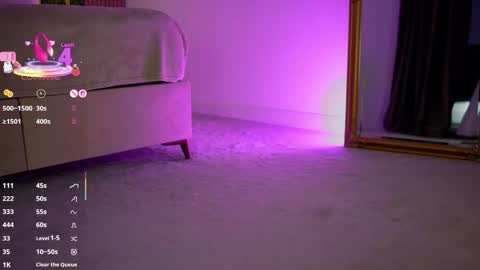 Snapshot of francescanappi chatting on 09.30.25 Franci online show from 09.30.25