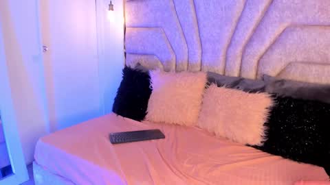 Snapshot of francheska121 chatting on 10.02.25 francheska121 online show from 10.02.25