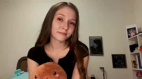 Snapshot of francinaporteus chatting on 10.18.25 Francis online show from 10.18.25