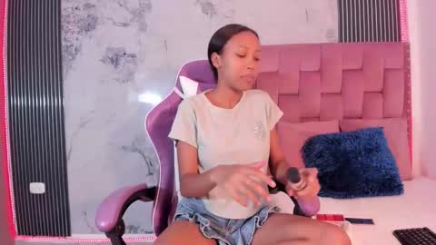 Laura online show from 11.20.25