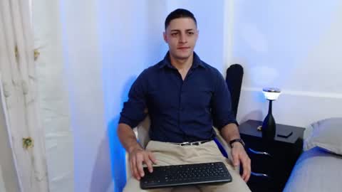 Snapshot of frank_millers chatting on 06.18.26 Frank online show from 06.18.26