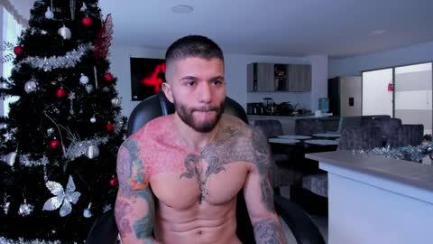 Snapshot of frankfarrellx chatting on 12.28.24 Frank Farrell. Hey remember to give me a thumbs up Ty online show from 12.28.24