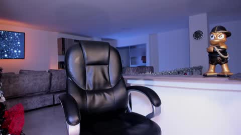 Snapshot of frankfarrellx chatting on 01.17.25 Frank Farrell. Hey remember to give me a thumbs up Ty online show from 01.17.25