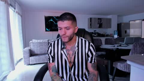 Snapshot of frankfarrellx chatting on 01.24.25 Frank Farrell. Hey remember to give me a thumbs up Ty online show from 01.24.25