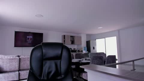 Snapshot of frankfarrellx chatting on 02.13.25 Frank Farrell. Hey remember to give me a thumbs up Ty online show from 02.13.25