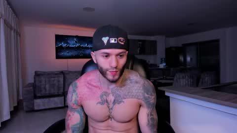 Snapshot of frankfarrellx chatting on 02.16.25 Frank Farrell. Hey remember to give me a thumbs up Ty online show from 02.16.25