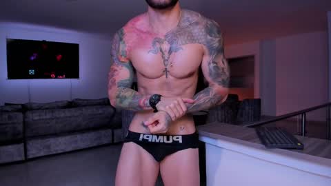 Snapshot of frankfarrellx chatting on 02.28.25 Frank Farrell. Hey remember to give me a thumbs up Ty online show from 02.28.25