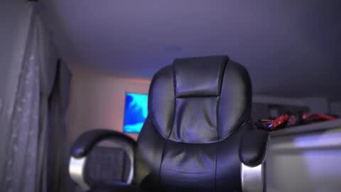 Snapshot of frankfarrellx chatting on 09.23.25 Frank Farrell. Hey remember to give me a thumbs up Ty online show from 09.23.25