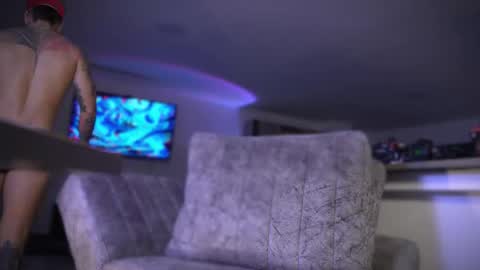 Snapshot of frankfarrellx chatting on 10.06.25 Frank Farrell. Hey remember to give me a thumbs up Ty online show from 10.06.25